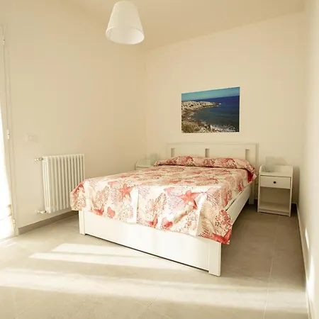 Aparthotel B&brucoli Oliveto (Reggio Calabria)